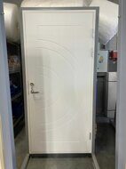 Дверь входная белая фрезеровка с 2-х сторон